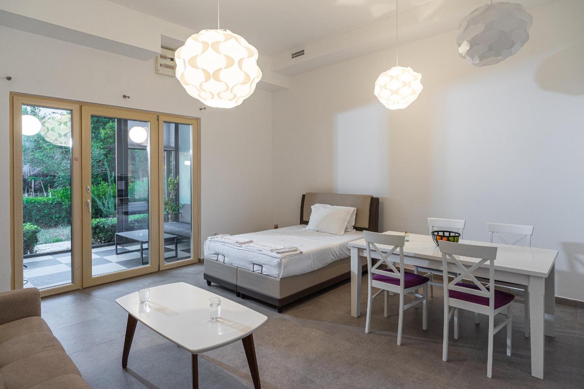 Vertmont Apartments Sveti Stefan Εξωτερικό φωτογραφία